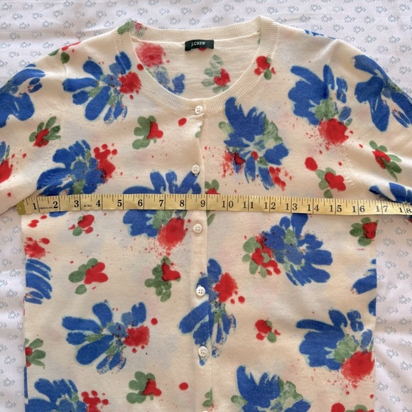 J. Crew 100% Merino Wool Cream and Blue Floral X Small Cardigan - Picture 4 of 4